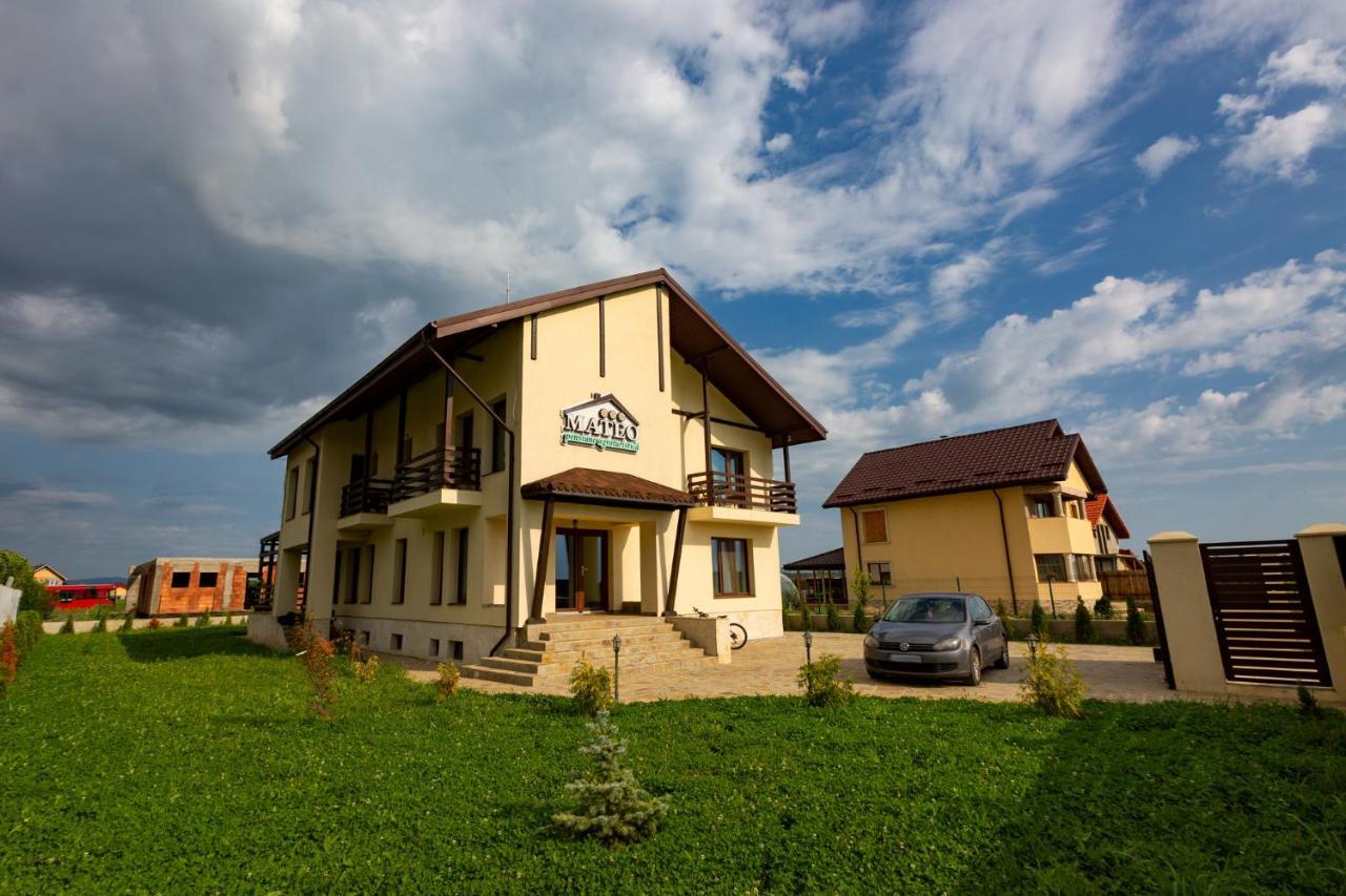 Hotel Pensiunea Mateo à Buzău Extérieur photo