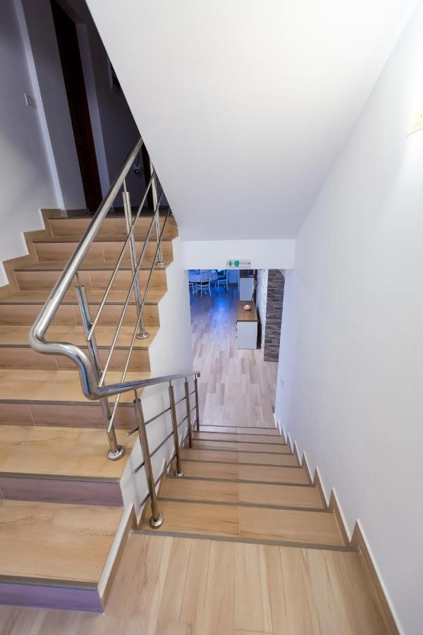 Hotel Pensiunea Mateo à Buzău Extérieur photo