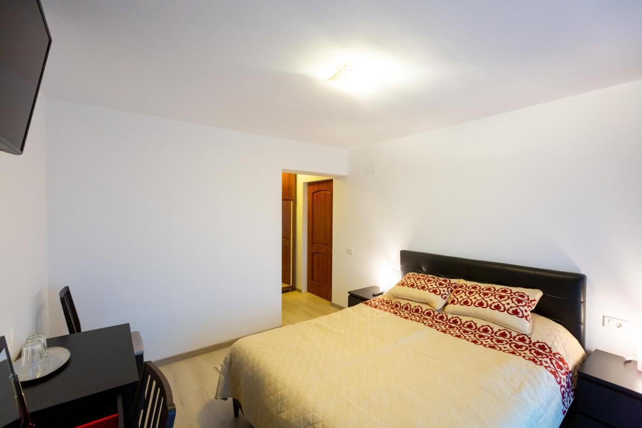Hotel Pensiunea Mateo à Buzău Extérieur photo